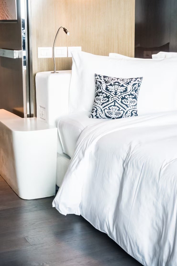 Duvet Covers Double Bed White Pillows