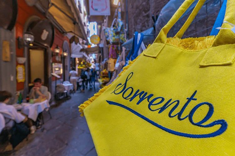Tote Bags Embroidery image